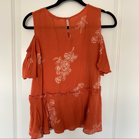 NWOT Ro & De Rust Ivy Floral Embroidered Cold Shoulder Top ORANGE - SIZE S - Picture 6 of 8